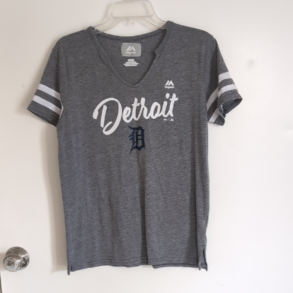 Majestic Gray Detroit Tee - Short Sleeve